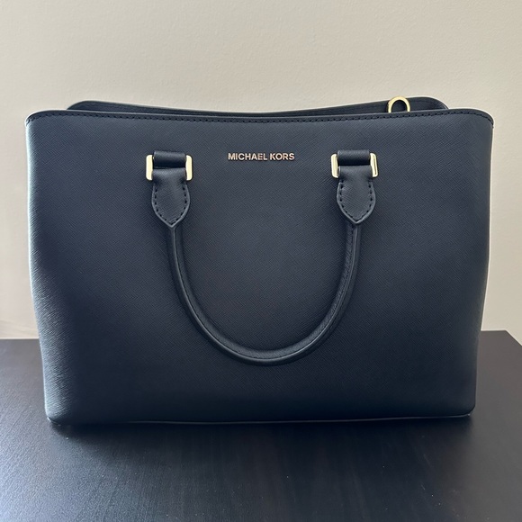 Michael Kors Savannah Mid Tote - Picture 5 of 11